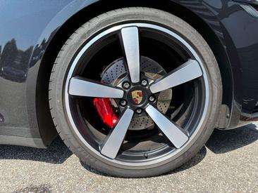 Porsche 992 I Carrera 4S — photo 12