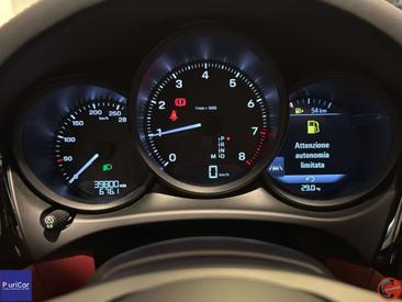 Porsche Macan Electrique Base — photo 10