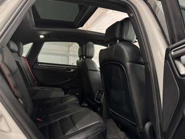 Porsche Macan Electrique GTS — photo 29