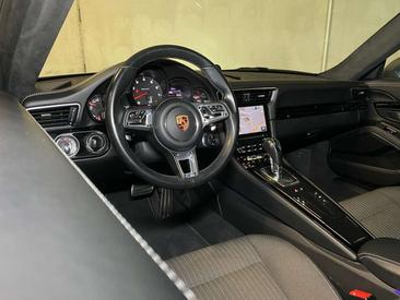 Porsche 991 Carrera — photo 13