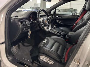 Porsche Macan Electrique GTS — photo 35