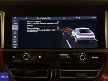 Porsche Macan Electrique Base — photo 13