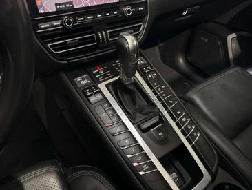 Porsche Macan Electrique GTS — photo 36