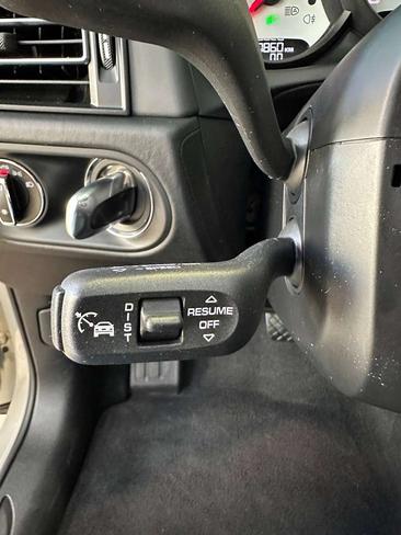Porsche Macan Electrique Base — photo 23
