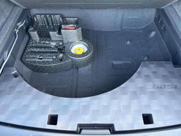 Porsche Cayenne III Turbo Platinum Edition — photo 19