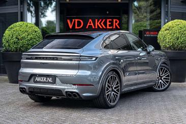 Porsche Cayenne III E-Hybrid Black Edition — photo 2