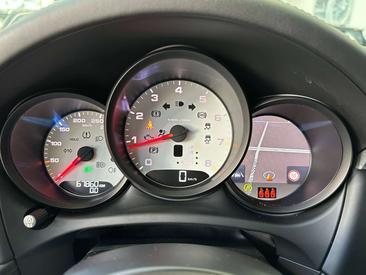Porsche Macan Electrique Base — photo 25