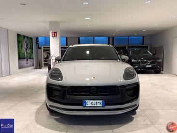 Porsche Macan Electrique Base — photo 17