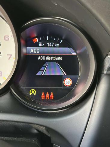 Porsche Macan Electrique Base — photo 26