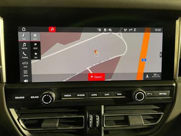 Porsche Macan Electrique S — photo 4