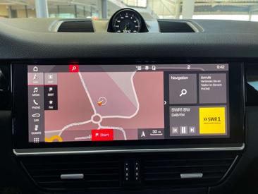Porsche Cayenne III — photo 10