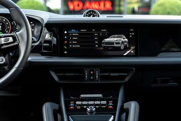 Porsche Cayenne III E-Hybrid Black Edition — photo 7