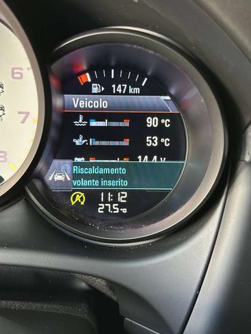 Porsche Macan Electrique Base — photo 28