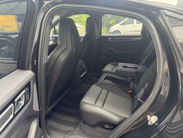 Porsche Cayenne III GTS — photo 14