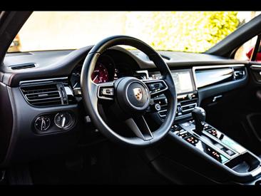 Porsche Macan GTS — photo 10