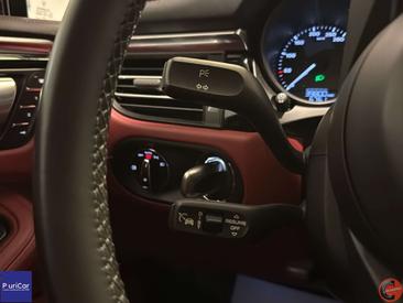 Porsche Macan Electrique Base — photo 25
