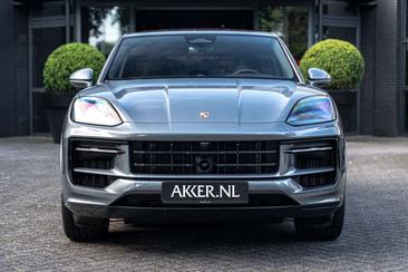 Porsche Cayenne III E-Hybrid Black Edition — photo 18