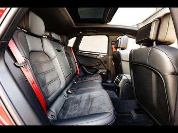 Porsche Macan GTS — photo 17