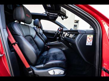 Porsche Macan GTS — photo 18