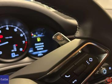 Porsche Macan Electrique Base — photo 28