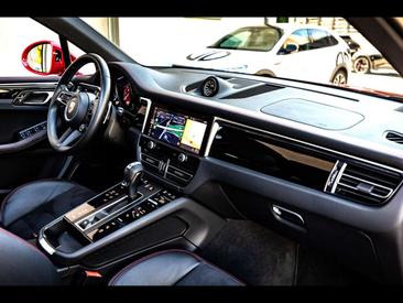Porsche Macan GTS — photo 20