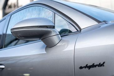 Porsche Cayenne III E-Hybrid Black Edition — photo 23
