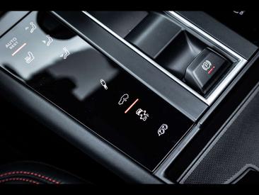 Porsche Macan GTS — photo 25