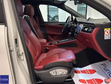 Porsche Macan Electrique Base — photo 34
