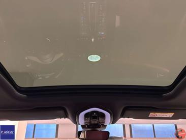 Porsche Macan Electrique Base — photo 40