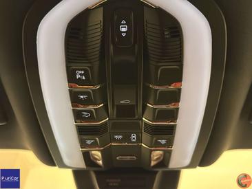 Porsche Macan Electrique Base — photo 42