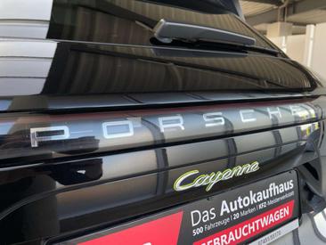 Porsche Cayenne III — photo 24