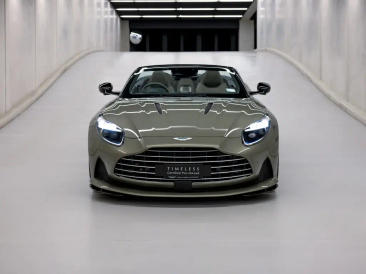 Aston Martin DB12 Volante 4.0 V8 B&W — photo 13