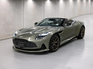 Aston Martin DB12 Volante 4.0 V8 B&W — photo 17