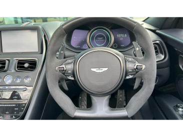 Aston Martin DB11 DB11 V8 Volante — photo 10