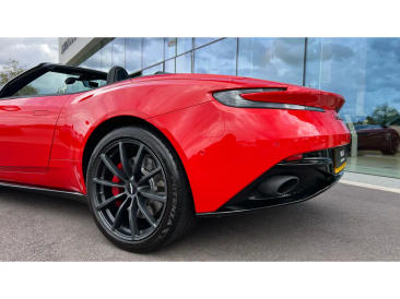 Aston Martin DB11 DB11 V8 Volante — photo 18