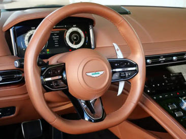 Aston Martin DB12 Volante 4.0 V8 B&W — photo 11