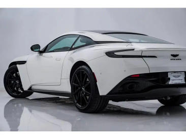 Aston Martin DB11 DB11 V8 Coupe — photo 9