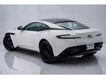 Aston Martin DB11 DB11 V8 Coupe — photo 10