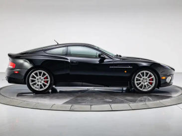 Aston Martin V12 Vanquish (1998-07) V12 Vanquish — photo 13