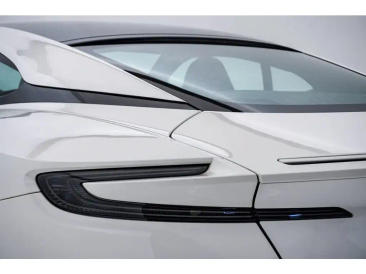 Aston Martin DB11 DB11 V8 Coupe — photo 13