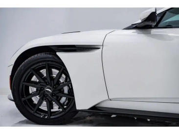 Aston Martin DB11 DB11 V8 Coupe — photo 14