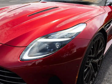 Aston Martin DB12 Volante 4.0 V8 B&W — photo 12