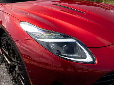 Aston Martin DB12 Volante 4.0 V8 B&W — photo 13