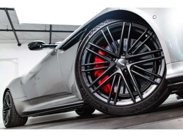 Aston Martin DB12 Volante 4.0 V8 B&W — photo 13