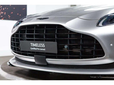 Aston Martin DB12 Volante 4.0 V8 B&W — photo 19