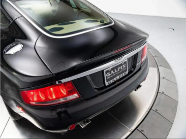 Aston Martin V12 Vanquish (1998-07) V12 Vanquish — photo 31