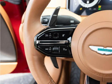 Aston Martin DB12 Volante 4.0 V8 B&W — photo 29