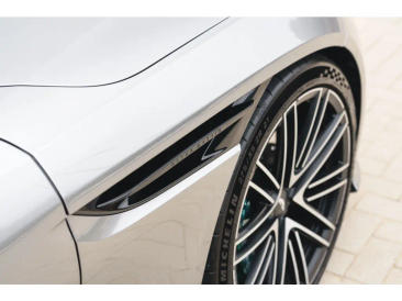 Aston Martin DB12 V8 Coupe — photo 12