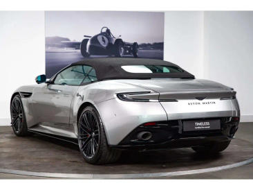 Aston Martin DB12 Volante 4.0 V8 B&W — photo 40