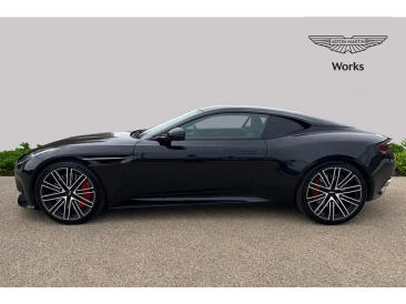 Aston Martin DB12 V8 Coupe — photo 13